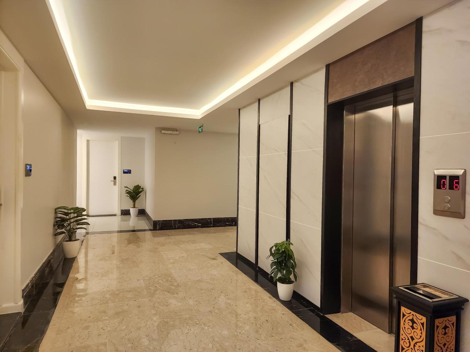Olaya Towers होटल के अलावा *